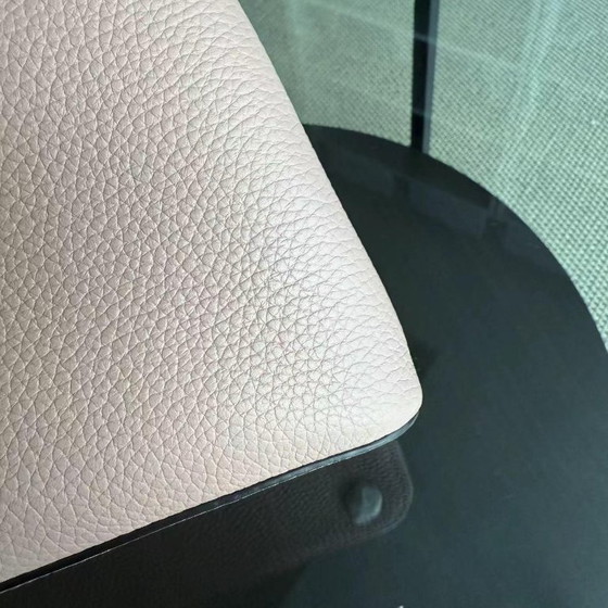Image 1 of LOUIS VUITTON CAPUCINES - BB CUIR DE VEAU TAURILLON ROSE JASMIN FERMOIR ARGENTÉ