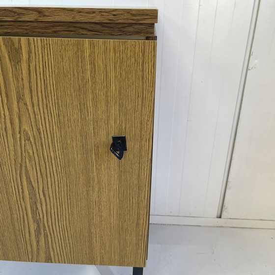 Image 1 of Mobiletto per macchina da cucire d'epoca, elegante mobiletto portaoggetti anni Settanta