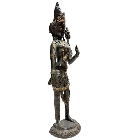 Tara de Bronce de Pie – Estatua Himalayana Esbelta – Lote 472 – Esculturas, Bronze (photo 2 of 10)