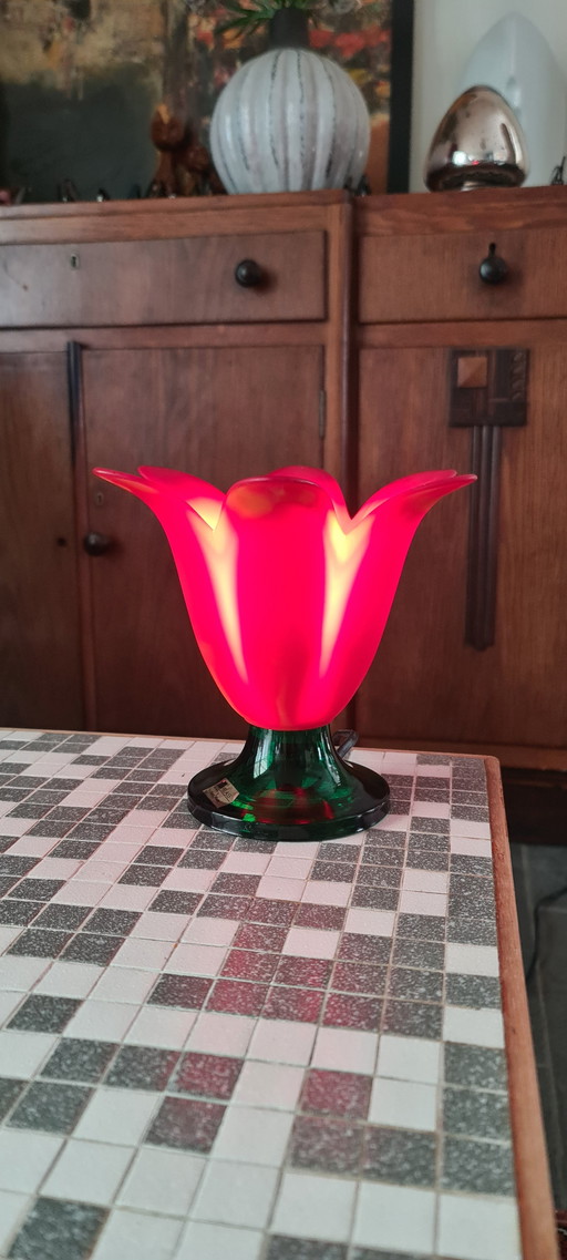 IM-GLASS Portugal, forme de fleur à frottis rouge