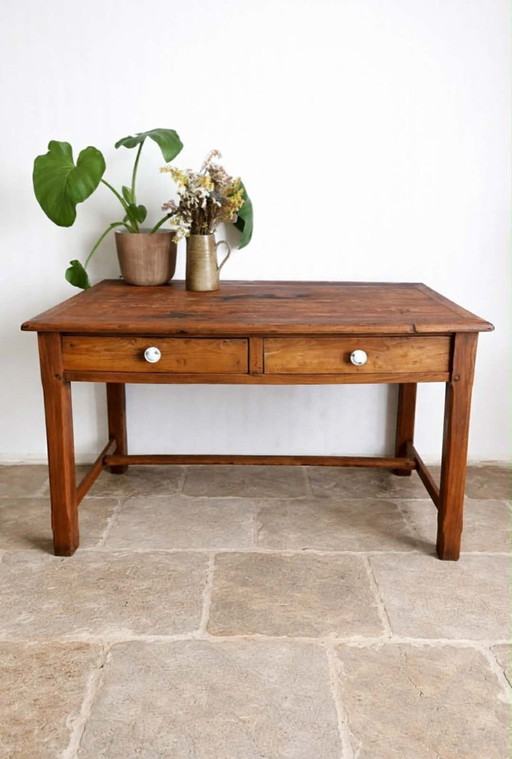 Houten boerderijbureau