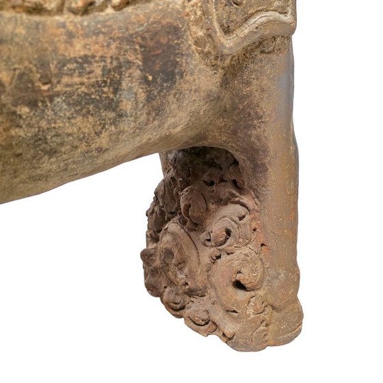 Image 1 of Caballo de terracota antiguo procedente de un templo de la India.