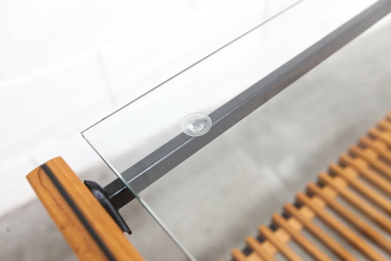 Image 1 of Serveerwagen uit de jaren 60, hifi-kast op wieltjes in teakhout, zwart metaal en glazen blad.