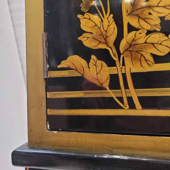 Image 1 of Cabinet “Crisantemos”, Laca Urushi-E, Periodo Showa, S. Xx - Japón