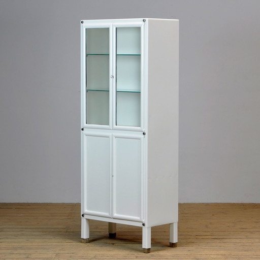 Medizinische Vitrine aus Eisen von Kovona, 1950er Jahre