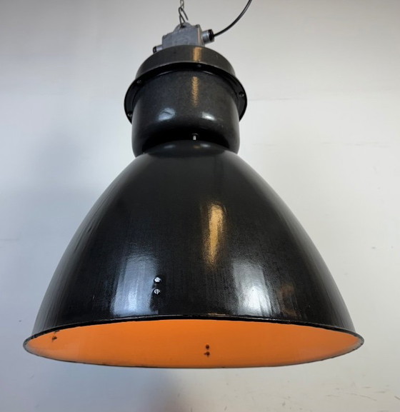 Image 1 of Grote zwarte geëmailleerde industriële hanglamp van Elektrosvit, jaren 60