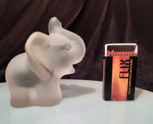  Magnifique éléphant Goebel en verre dépoli - Statue en cristal vintage