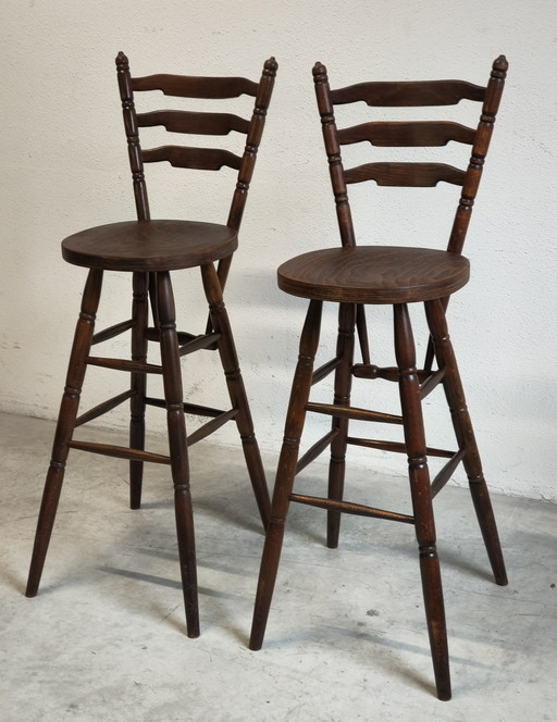 Sgabelli da bar brutalisti