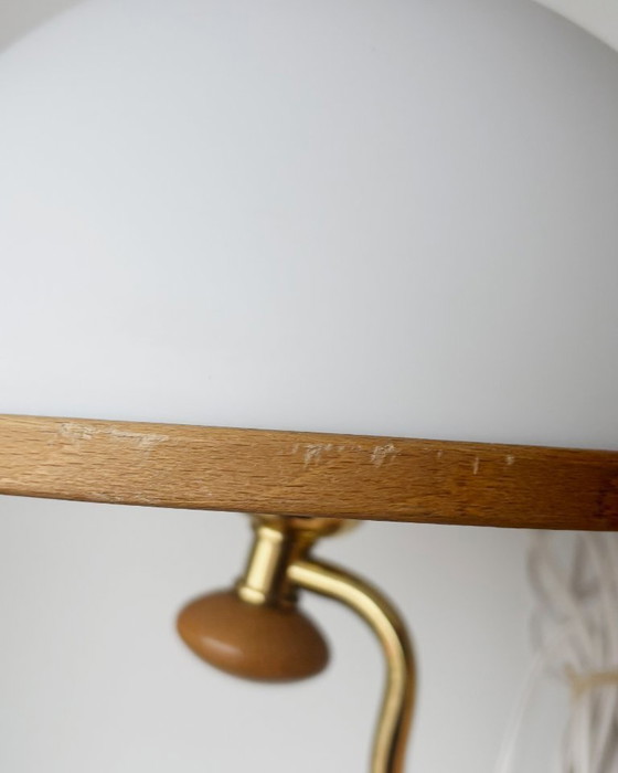 Image 1 of Applique murale vintage Steinhauer en forme de champignon classique, avec détails en bois et abat-jour en plastique blanc.