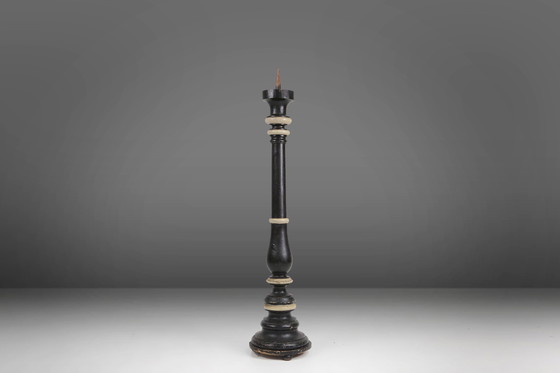 Image 1 of Grote antieke houten kerkkandelaar, Frankrijk, 1850