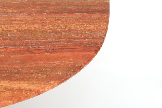 Image 1 of Mesa de comedor 'Tobia' en traverino rojo - Afra y Tobia Scarpa