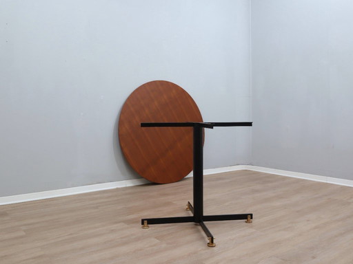 Mesa de comedor redonda de teca y latón de Vittorio Nobili, años 50