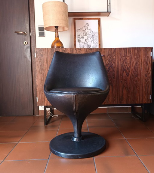 Sedia Polaris di Pierre Guarische