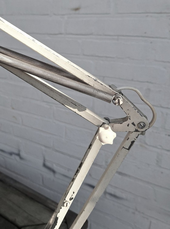 Image 1 of Zweedse Vintage Industriële Architectenlamp Lsa A101 Extra 01. Zandkleurige Bureaulamp Met Klem 1960