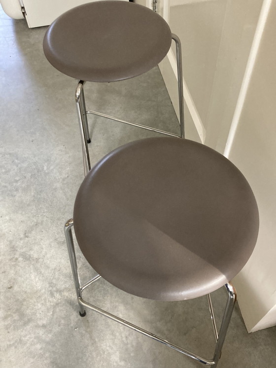Fritz Hansen Dot Hoher Leder Barhocker – Leather, Chrome (photo 7 of 9)