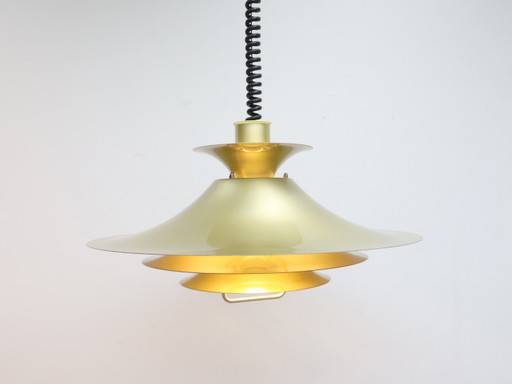 Vintage hanglamp / metaal / goud / Lyfa Denemarken model 4209