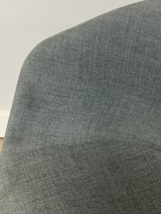 Image 1 of Fieno su una sedia AAC23