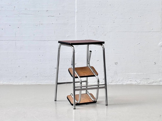 Image 1 of Tabouret vintage avec revêtement en similicuir marron et structure chromée