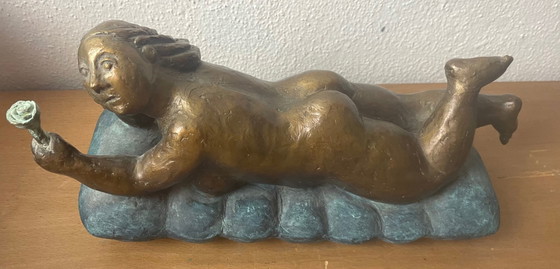 Image 1 of Anna Bogouchevskaia : Femme sur un matelas pneumatique, Bronze 2002