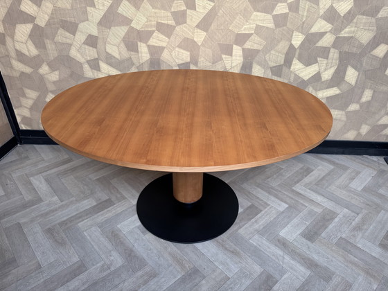 Image 1 of Leolux CALBUCO design table