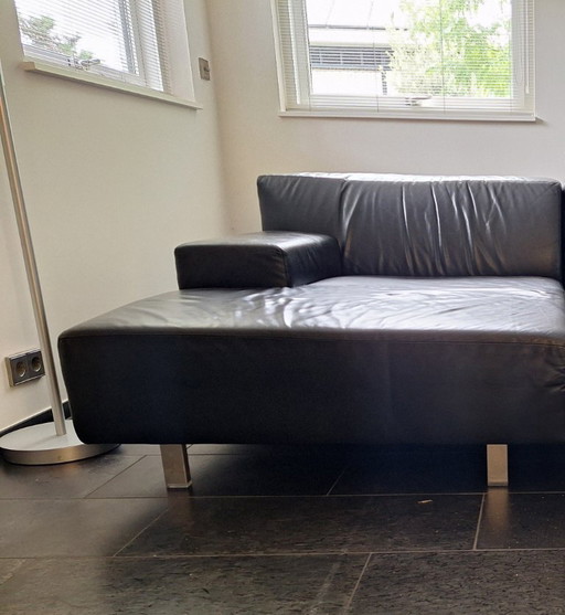 Lima leather lounge sofa from Montis