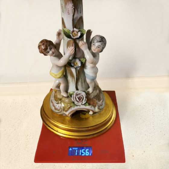 Image 1 of LAMPADE DA TAVOLO IN PORCELLANA