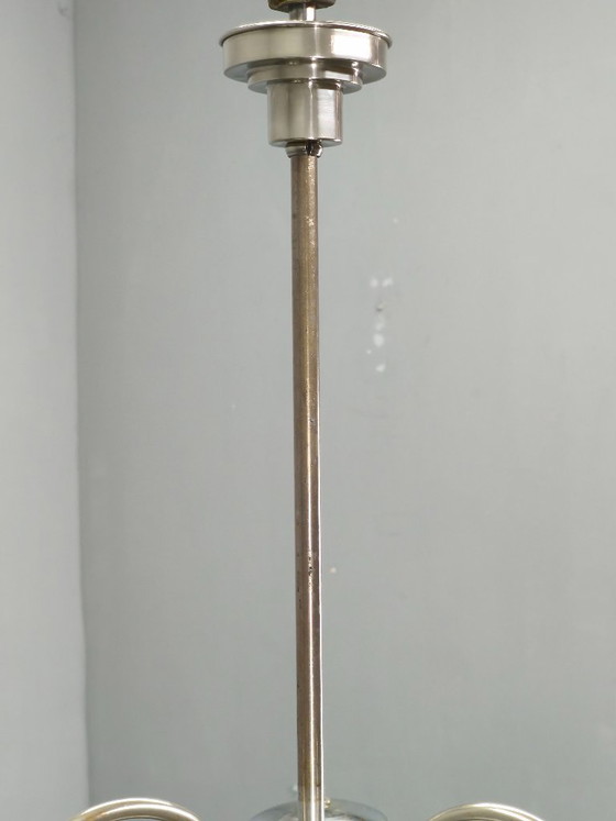 Image 1 of Neobarocker Kronleuchter aus Messing, Deckenleuchte aus Opalglas, 1930er Jahre