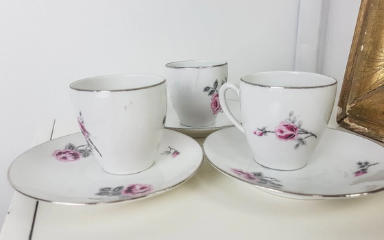 Service à thé en porcelaine blanche à motif floral – Vaisselle (photo 9 of 10)