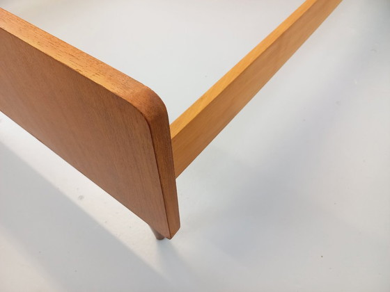 Image 1 of Lit double vintage style scandinave en teck des années 60 avec chevets suspendues et lampes intégrées