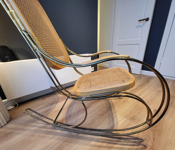 Image 1 of Sedia a dondolo di design