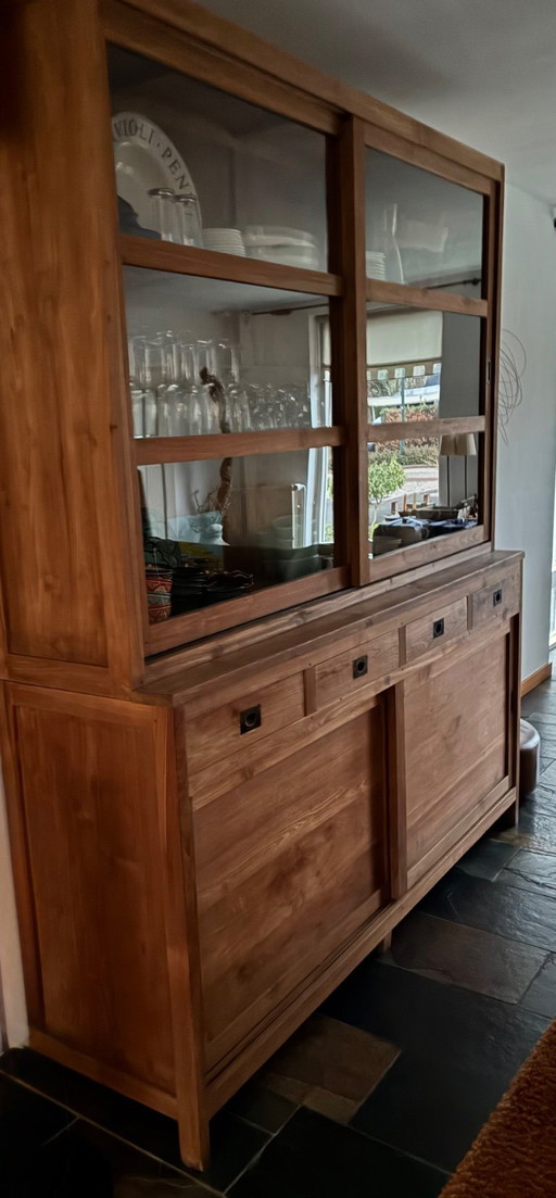 Preciosa vitrina de teca