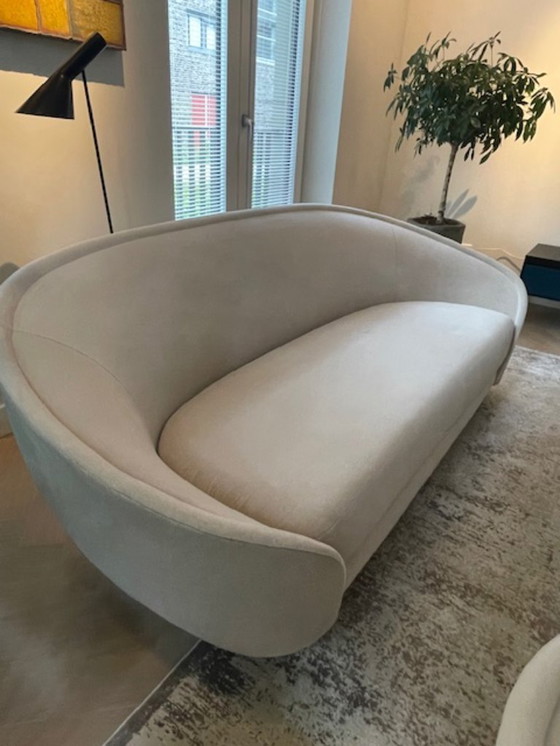Image 1 of GUBI 3-persoons Revers sofa (215cm) in luxe uitvoering