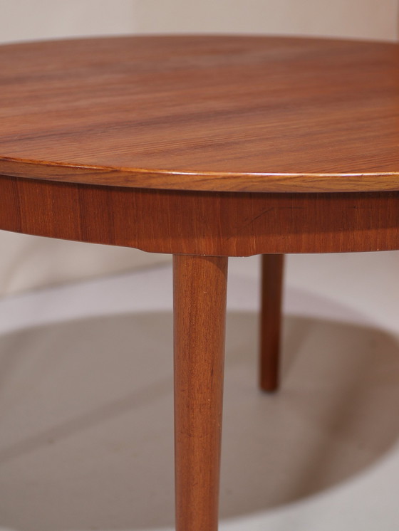Image 1 of Table à manger ronde extensible Teck Vintage Danois