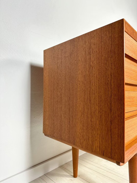 Image 1 of Vintage Deens Teak Dressoir No.18 van Omann Jun 60s