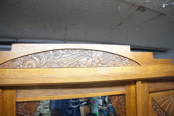 Image 1 of Armadio Art Déco in rovere intagliato - bottega fiamminga circa 1930