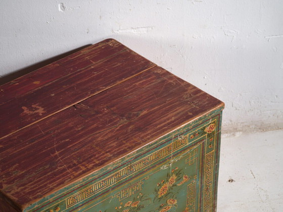 Baúl chino antiguo pintado en madera de pino - China, c.1900 – Armarios de almacenamiento (photo 11 of 40)