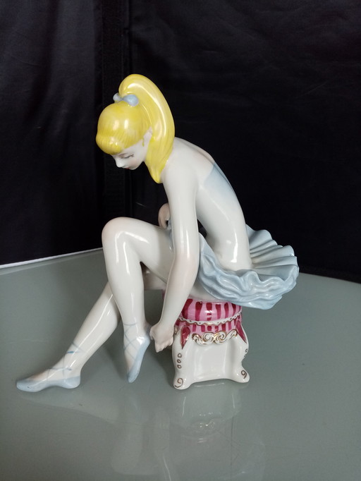 Ukrainian Porcelain Ballerina Figure Yelena Yelochka 60s