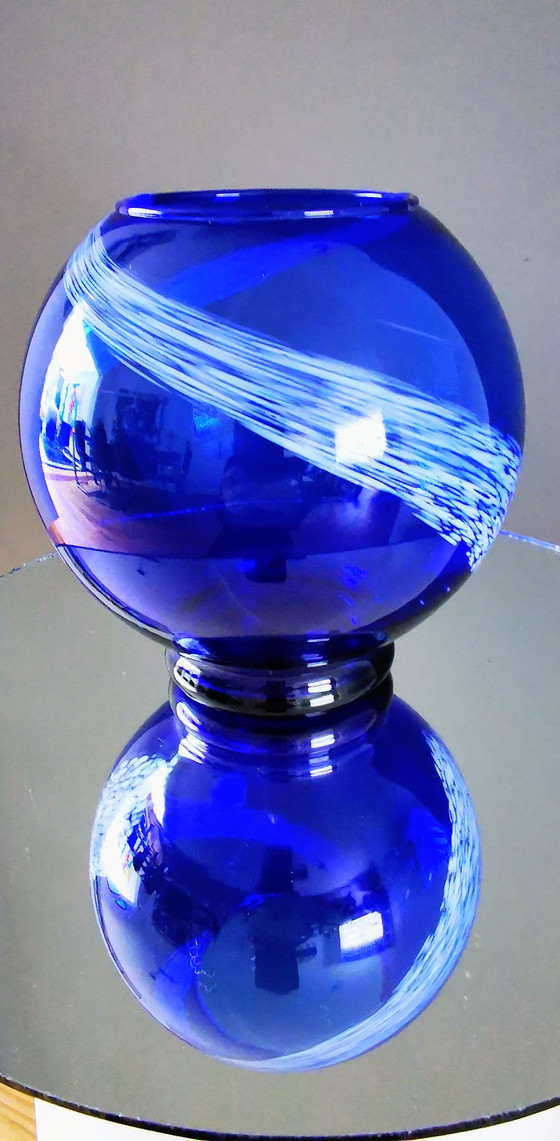 Image 1 of Vaas in bolvorm met voet, jaren 70