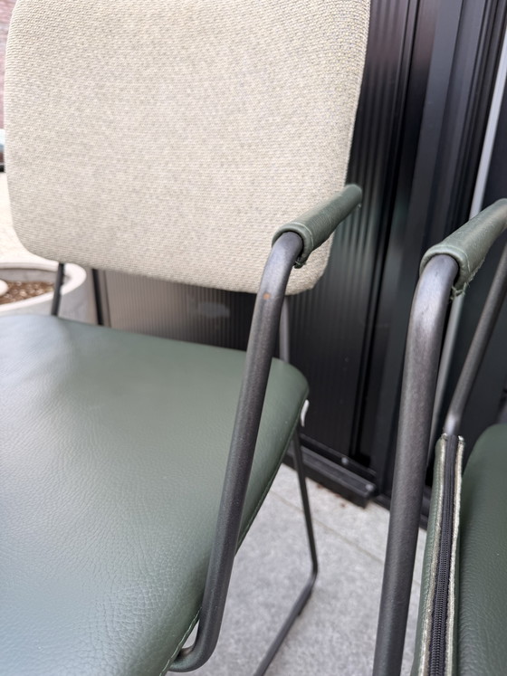 Image 1 of 6 chaises de salle à manger Bert Plantagie Kiko à accoudoirs ouverts