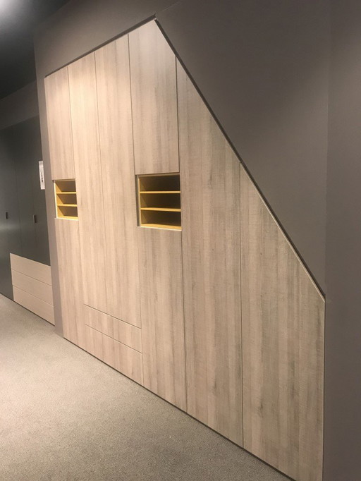 Noteborn Custom-Schaukelschrank