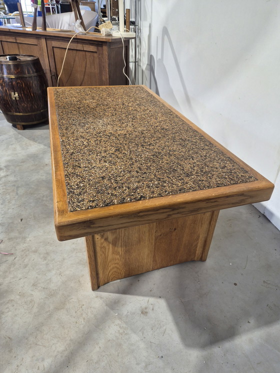 Image 1 of Tavolino da caffè in legno di quercia in stile giapponese con piano in ciottoli