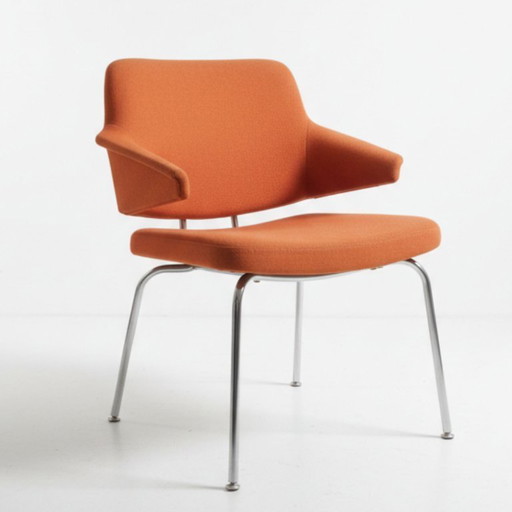 Fauteuil rembourré de style Mid-Century avec piètement chromé, années 1970