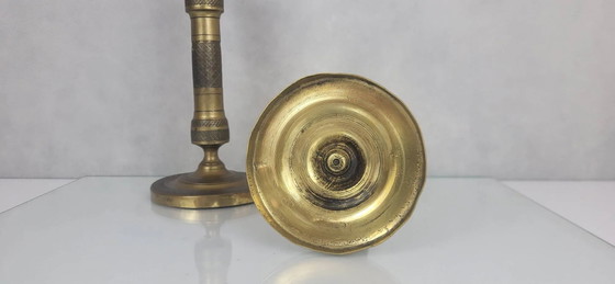 Paar Empire Kerzenhalter – Brass (photo 9 of 9)