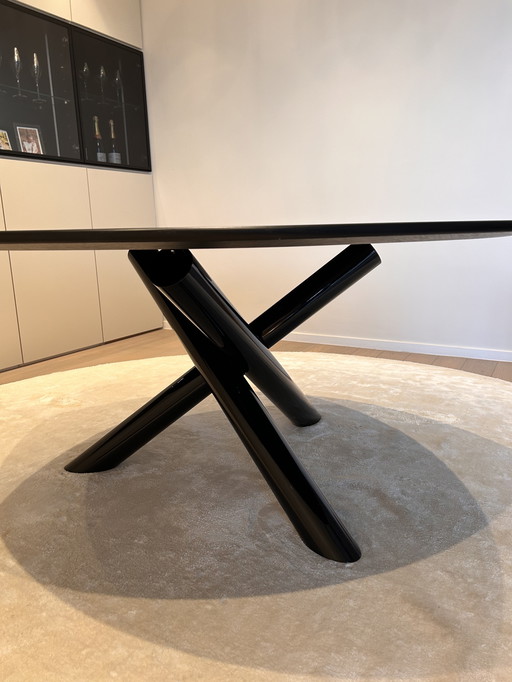Minotti van Dijck dining table 