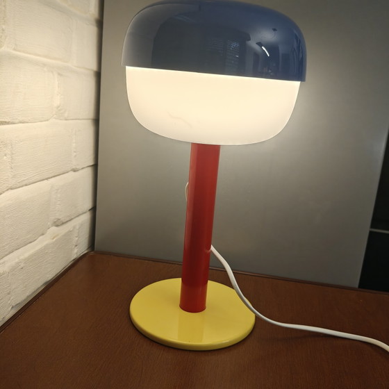 Lampada da tavolo postmoderna IKEA unica nel suo genere – Blu, rossa e gialla – Stile Memphis (photo 3 of 9)