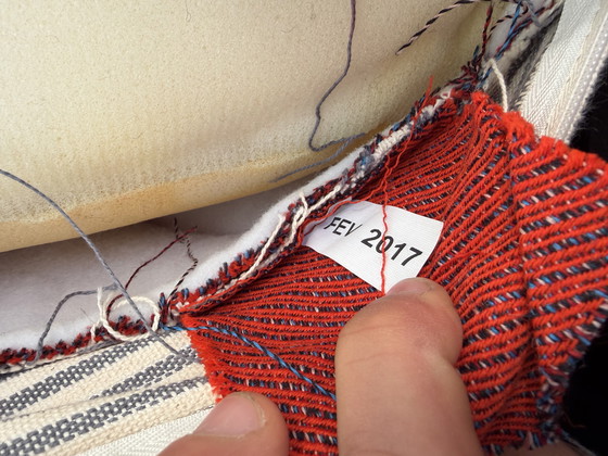 Image 1 of 2x 100% authentieke Ligne Roset Togo 1zits, Masai stof