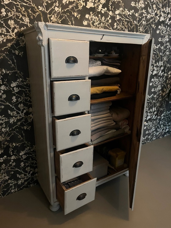 Alter (Brot-)Schrank – Schränke, Metall, Holz (photo 6 of 7)