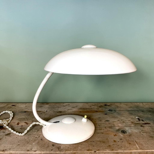 Lampada da scrivania bianca originale Bauhaus di Helo Leuchten, anni '50 – tafellampen, Brass (photo 2 of 12)