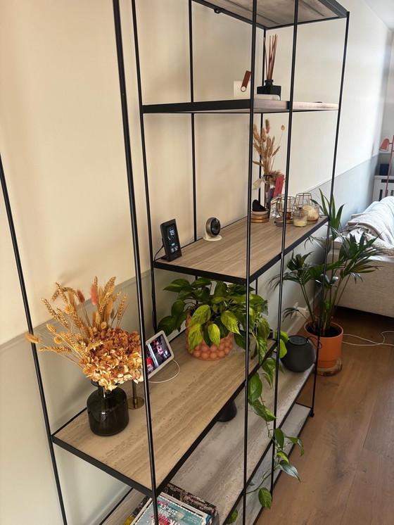 Image 1 of Marmeren wandrek Berlin Furnified