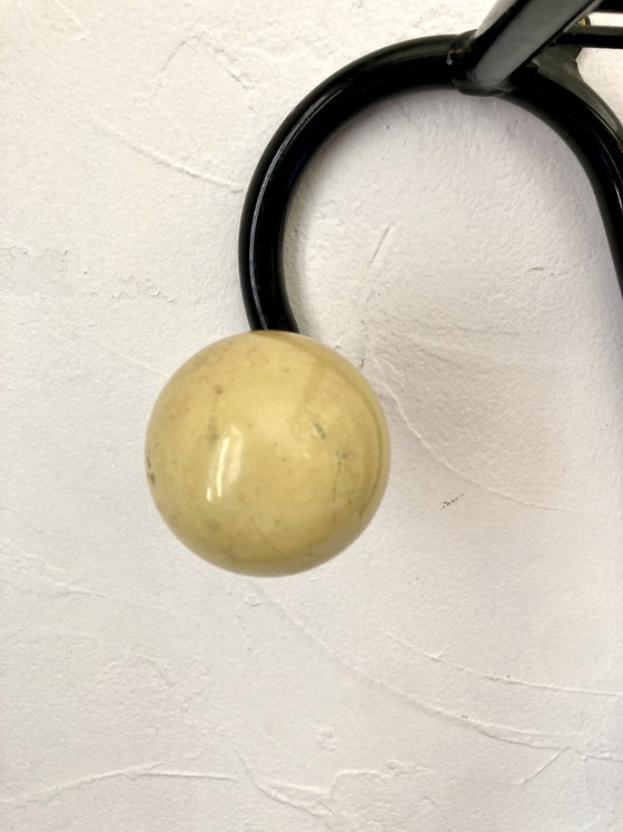 Image 1 of Wandkapstok, jaren 1950, toegeschreven aan Mathieu Matégot